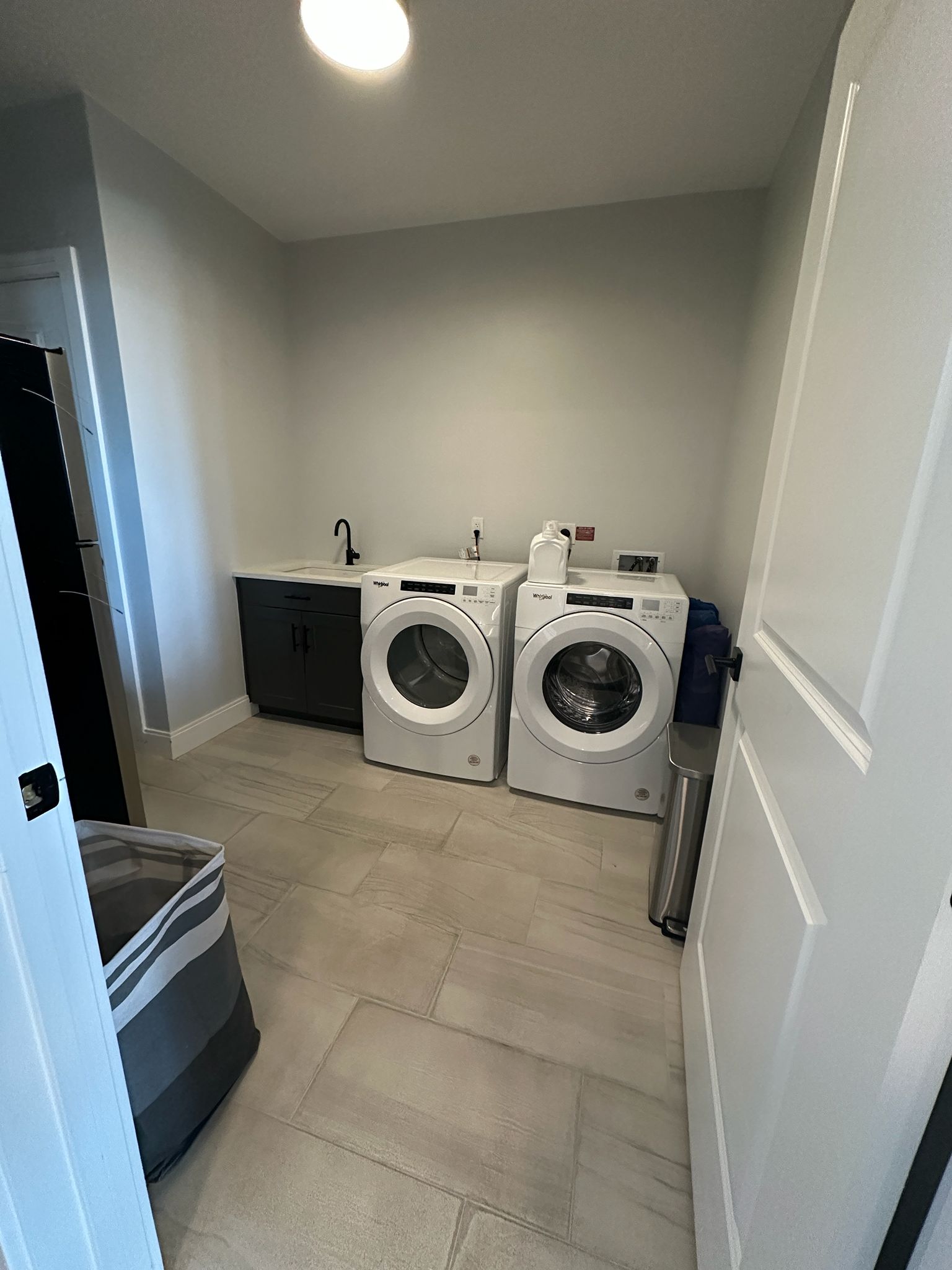 Large laundry room high end Washer/Dryer