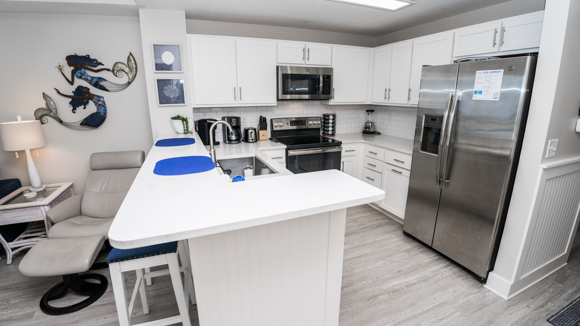 Double door refrigerator/water & ice dispenser orr
