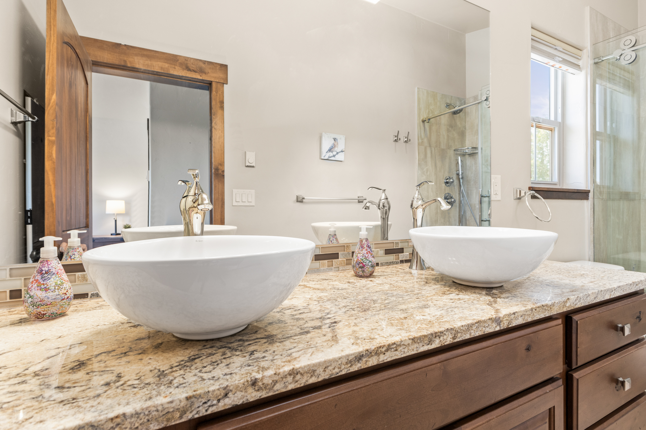 Upper Level -- Ensuite Bathroom #2