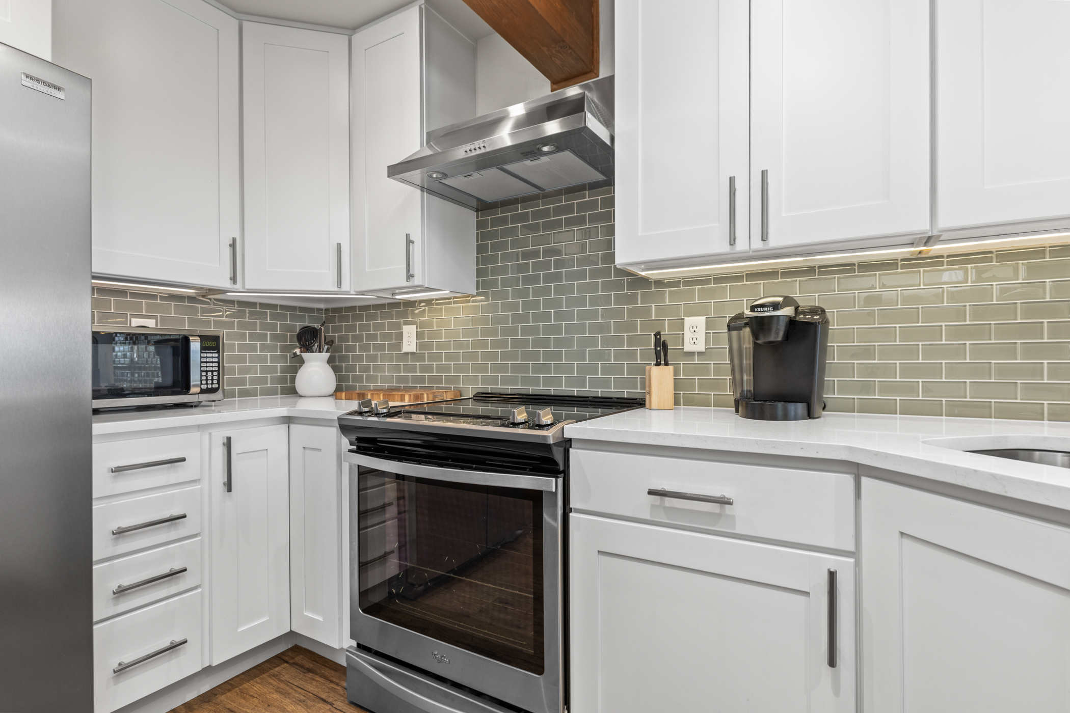 Kitchen | Microwave | Coffee maker