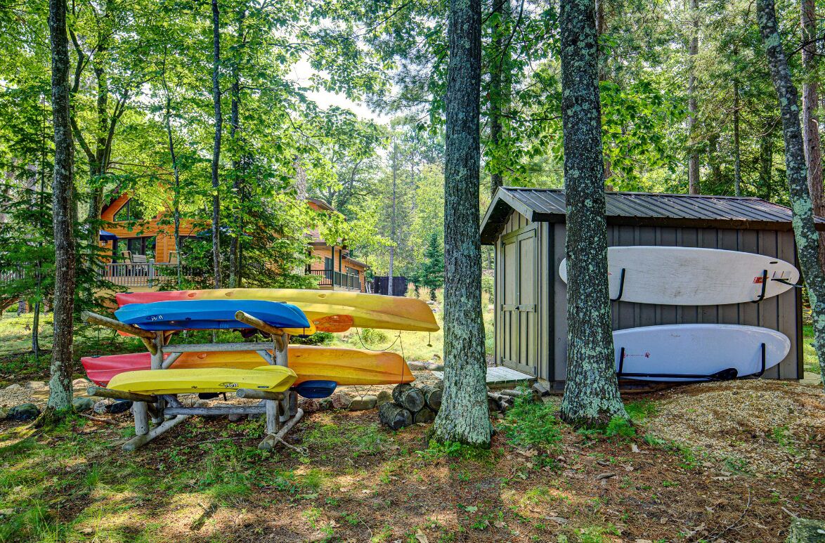 2 paddle boards, 2 adult kayaks, 2 kid kayaks