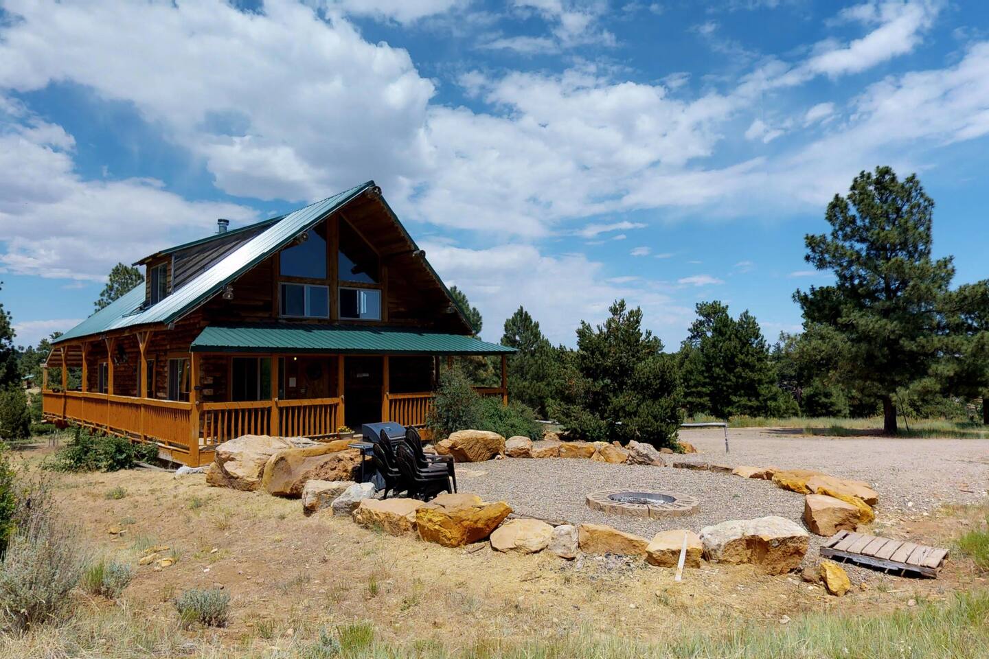 The Canyonview is our premium family lodge