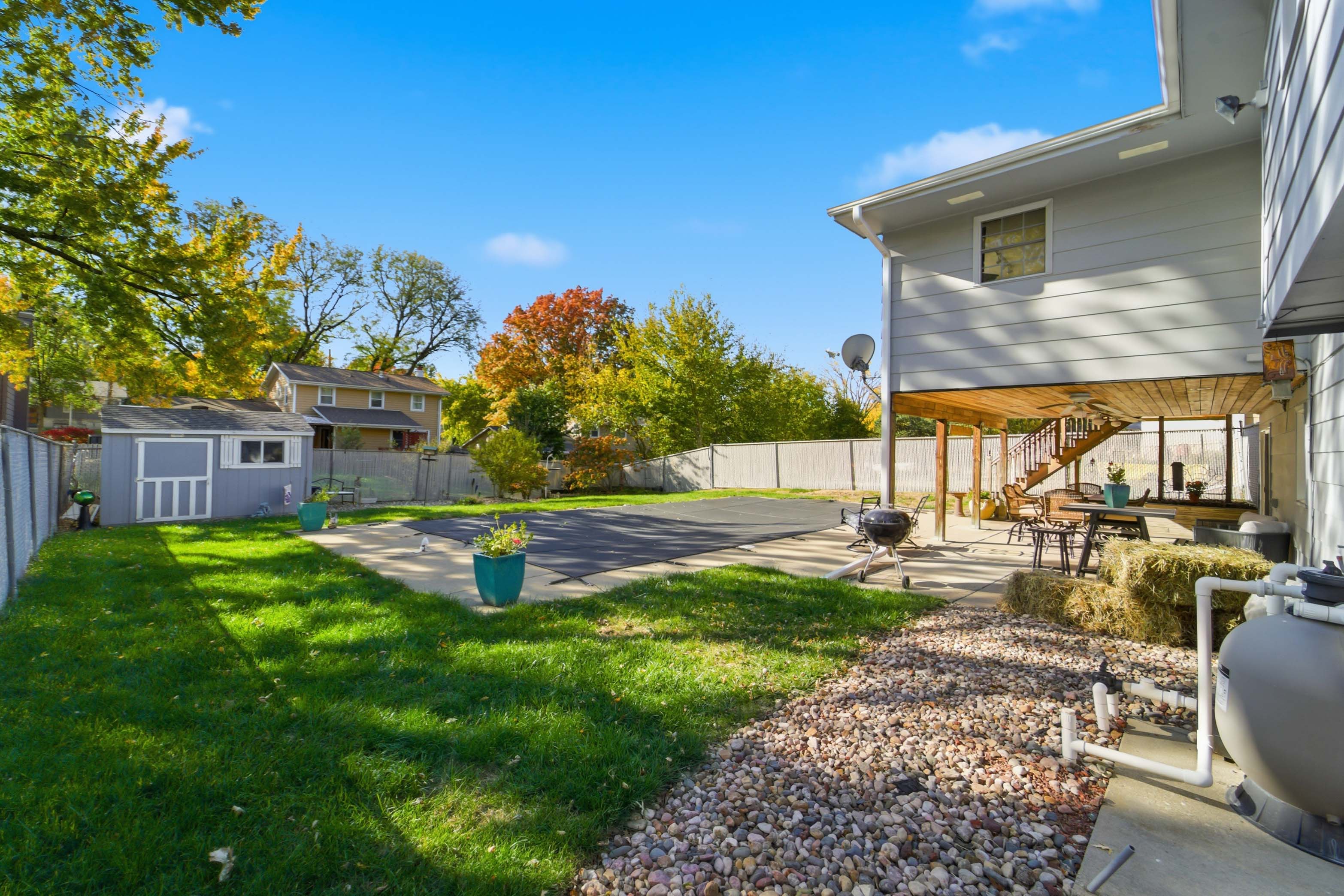 The person rated pool cover allows for a no-worry backyard playing and hosting experience.