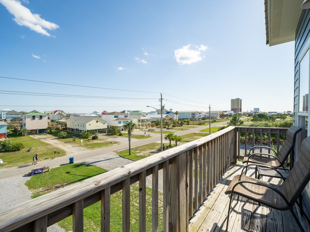 Upstairs Queen Balcony with Gulf View