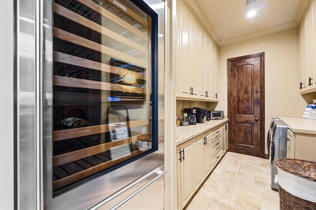 f4a4ff8b5a9941a09be1541e762dd626 | Beachhouse | Texas | TX | Vacation Homes | Galveston | Crystal Beach | Kokomo | Breezy Days | Beachfront Elegance | Sunrise Serenity | Southern Sands Property Management, LLC