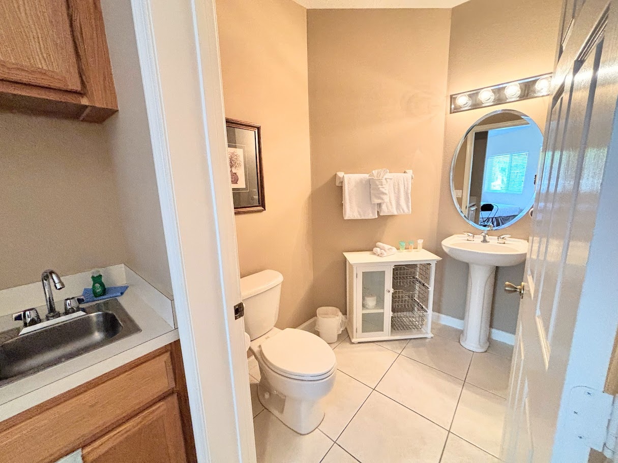 Right Direction Rentals Studio Villa 8231 6