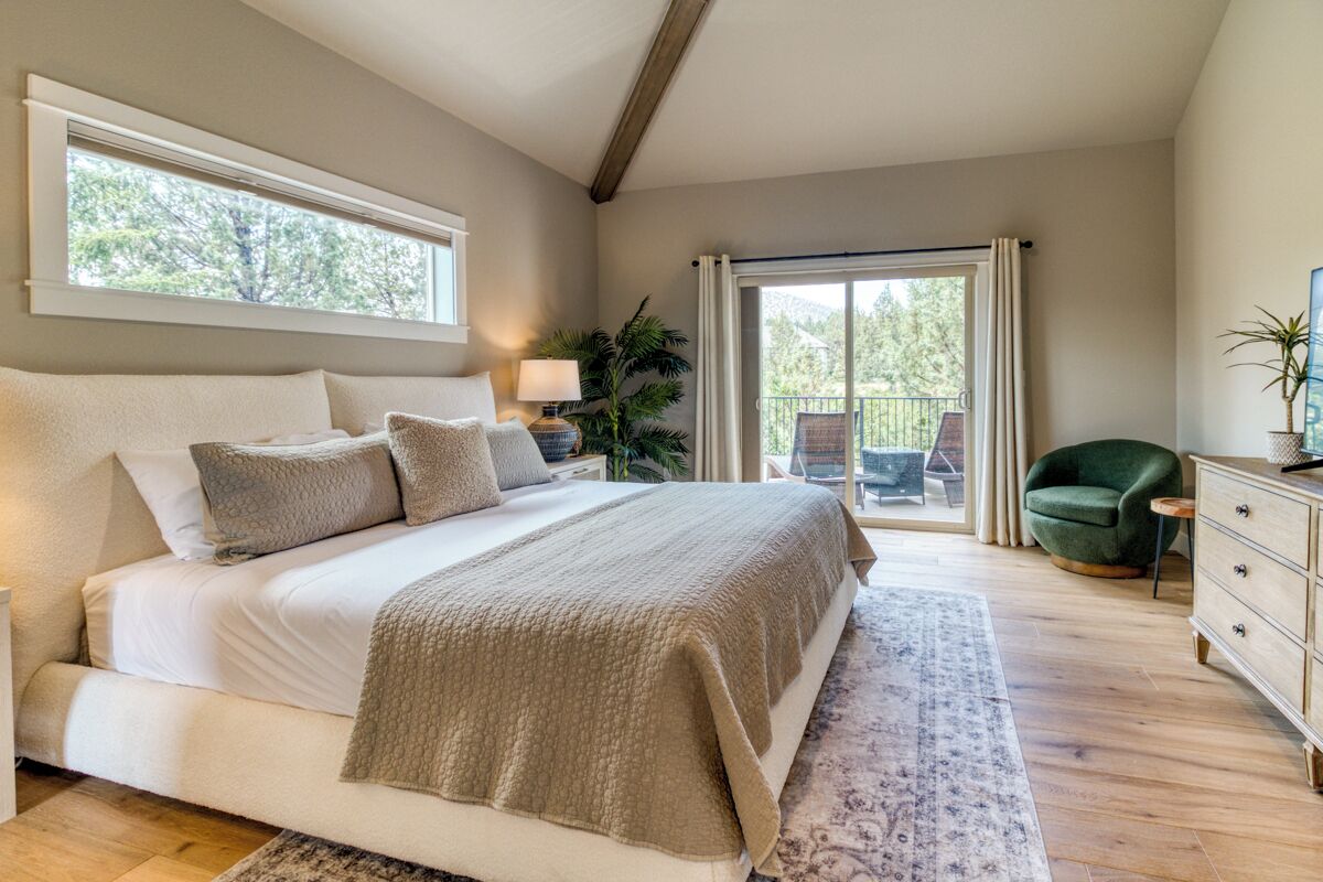 Curated with luxe bedding & linens, as well as a Smart TV for lounging.