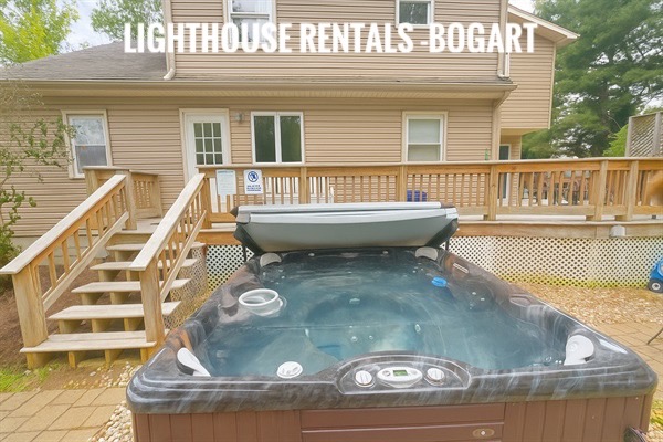 Hot Tub and Deck.