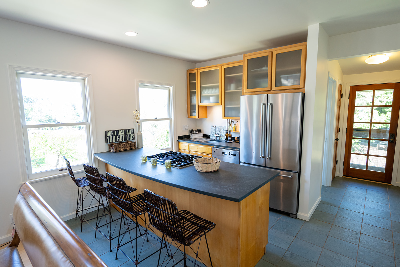 Fully equipped kitchen with everything you need for a comfortable stay. 