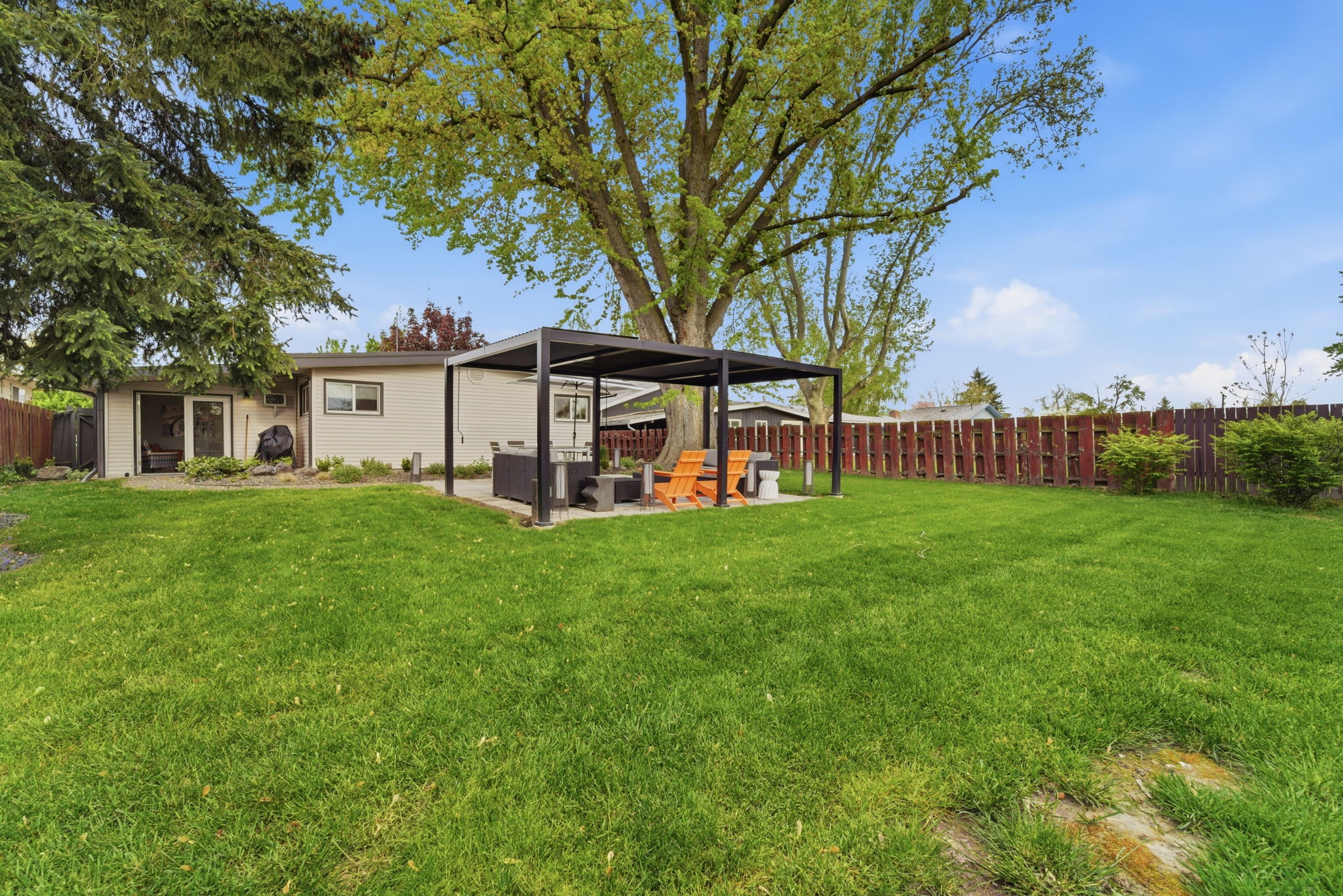 Expansive fully fenced yard, great for games & dogs!