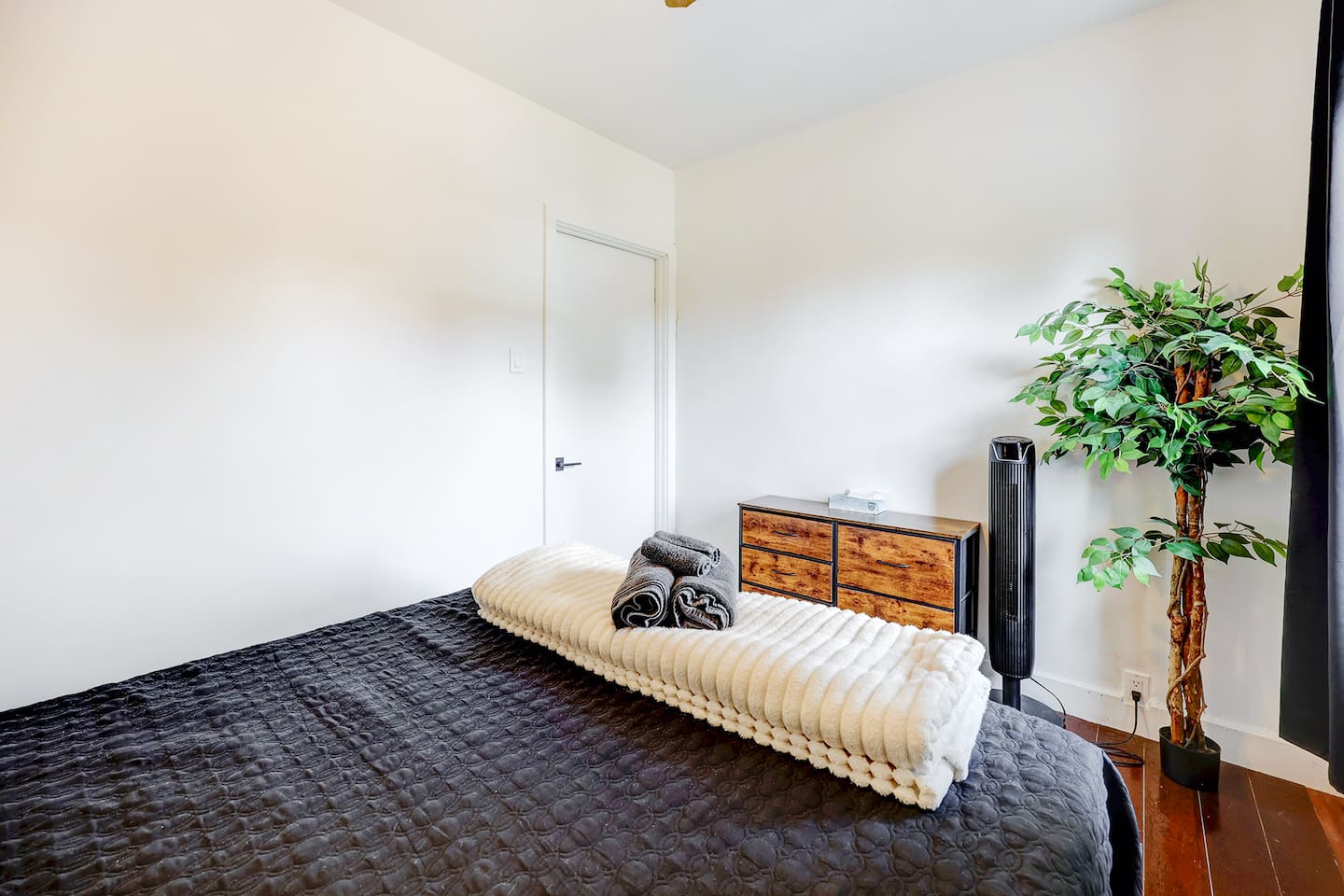 Cozy Bedroom for Peaceful Restful Nights