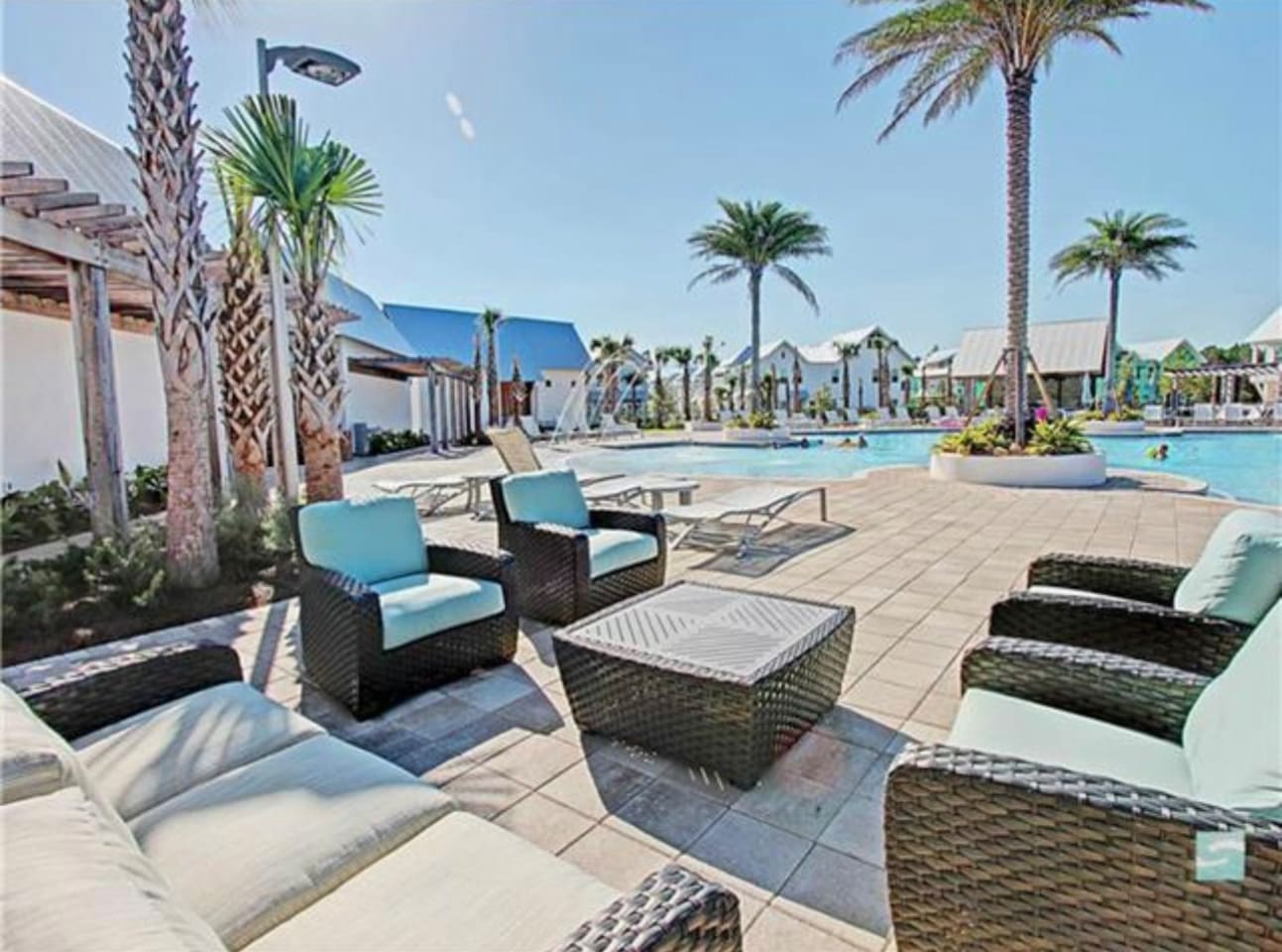 Prominence North Pool area
