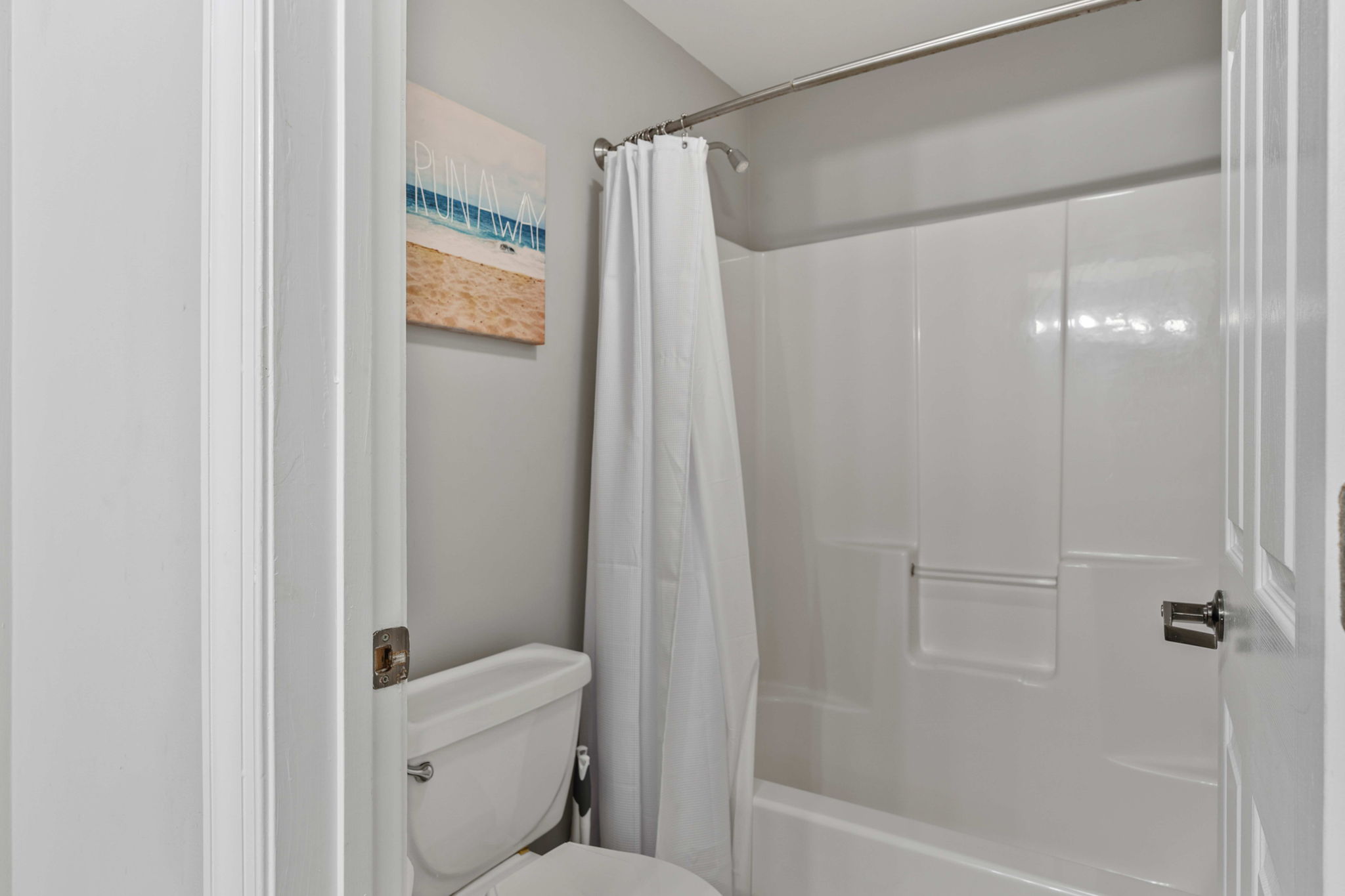 Bathroom 3: jack n jill bath  | Morning Sunrise | 302 Oceanview | 1116 Ocean Blvd, Isle of Palms, SC | IOP Escapes