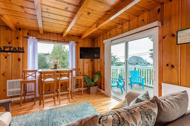 Livingroom w/ views