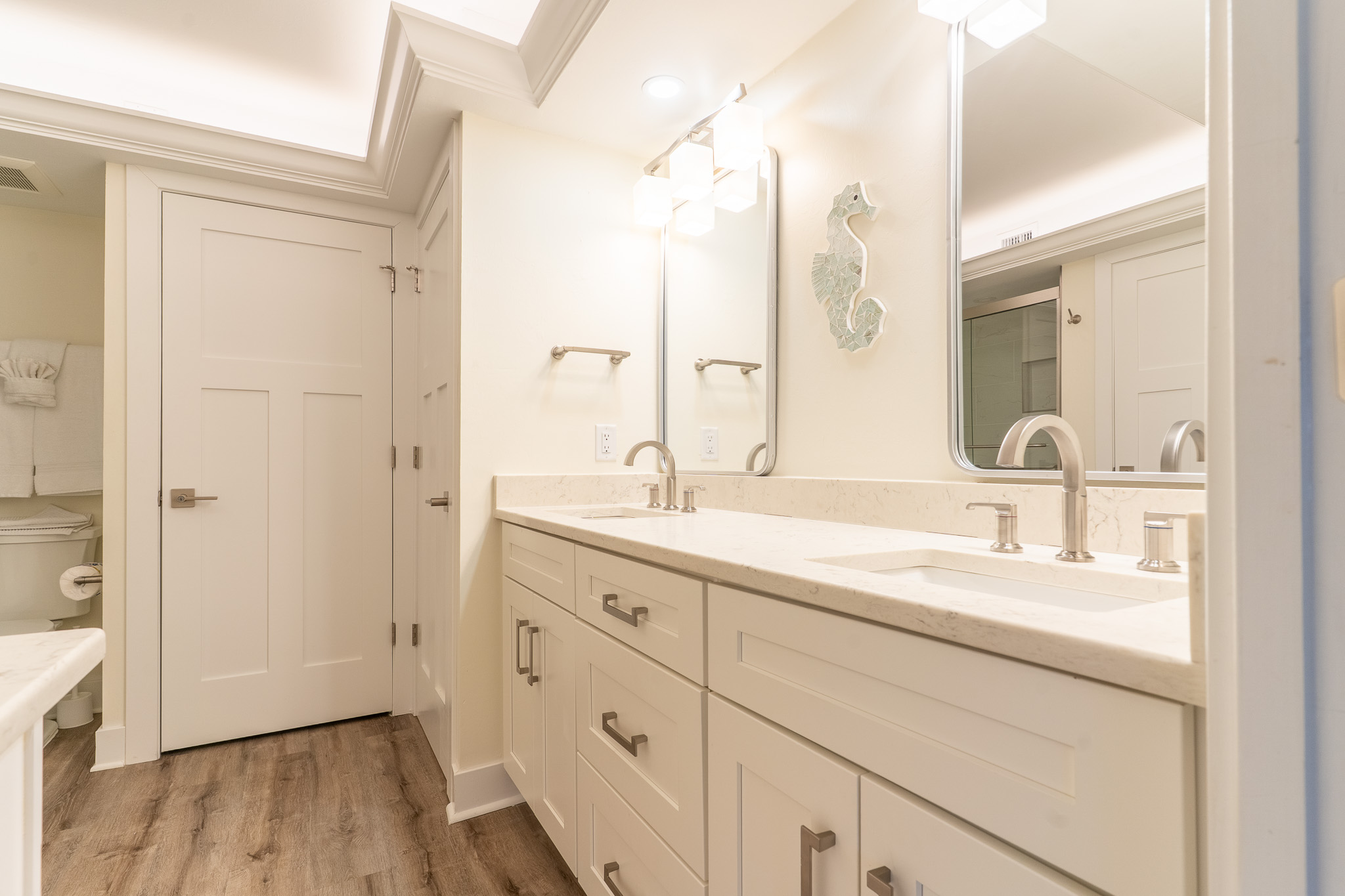 Main Ensuite Bathroom