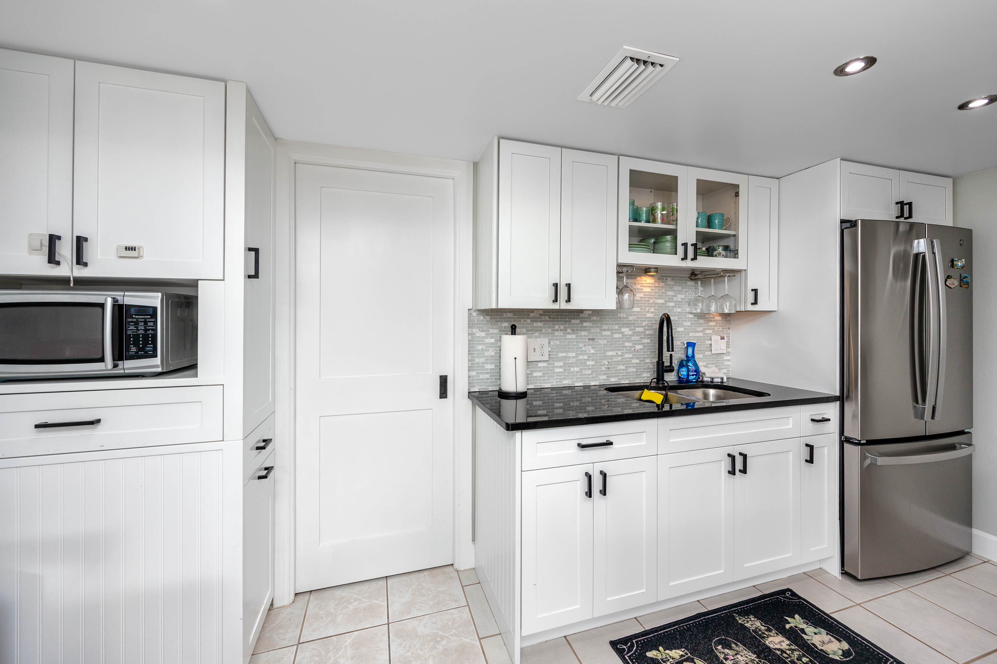 fully stocked kitchen