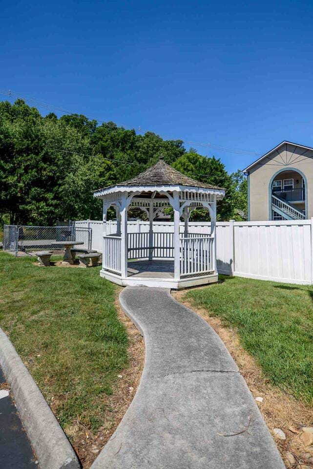 Gazebo (designated smoking area)