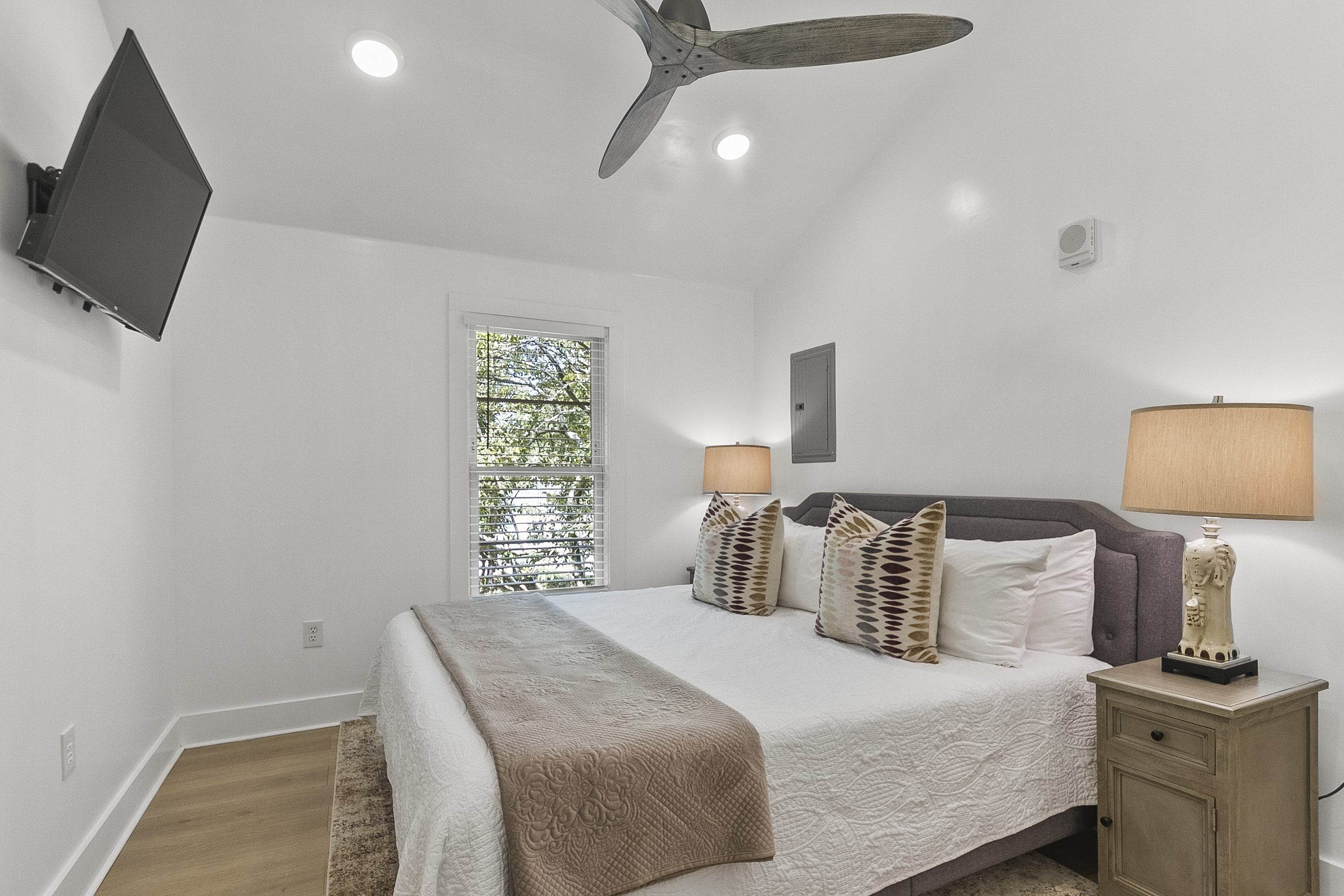 King Bedroom 1