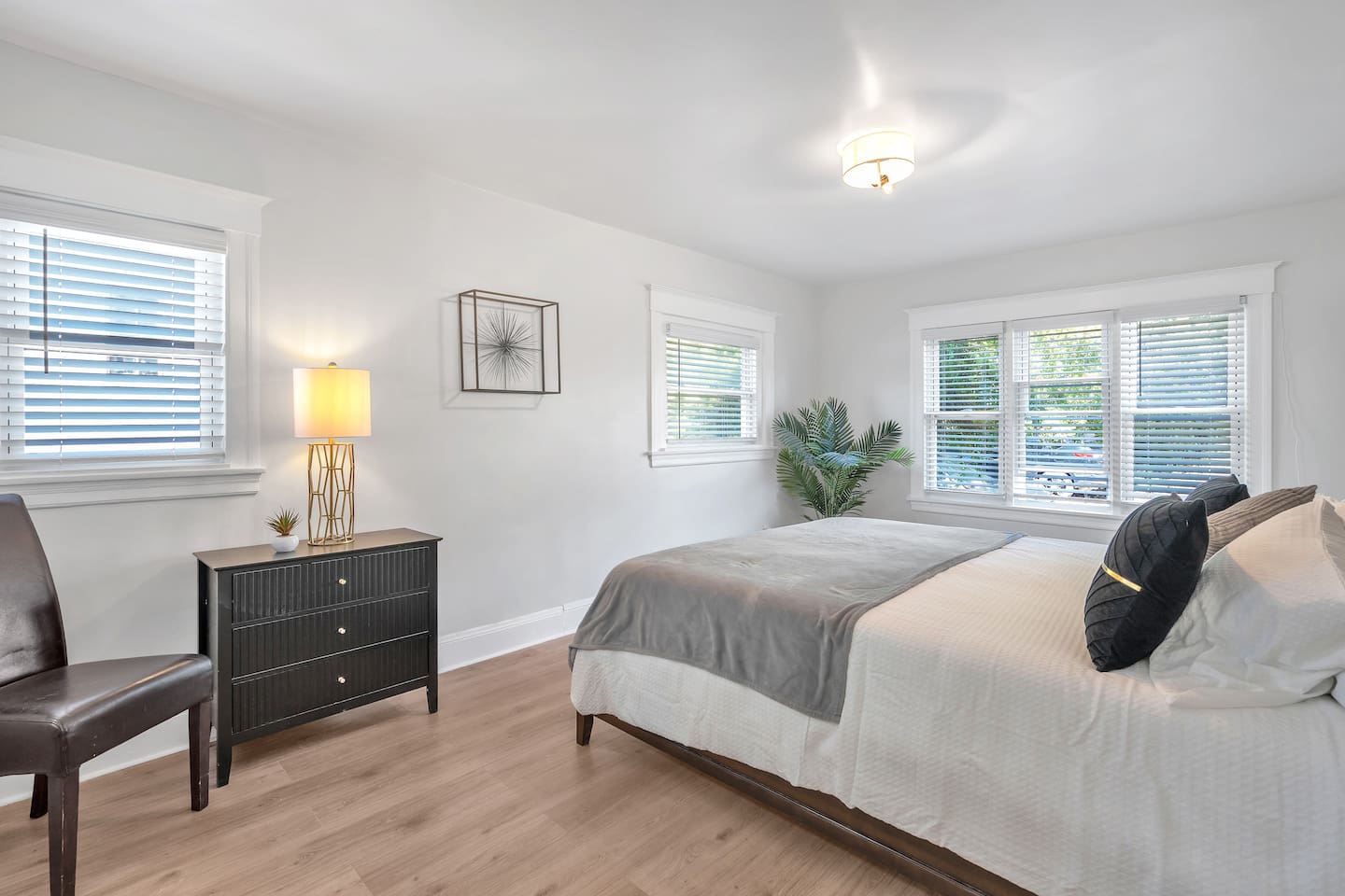 Wake up refreshed in our largest bedroom, designed for comfort and tranquility.