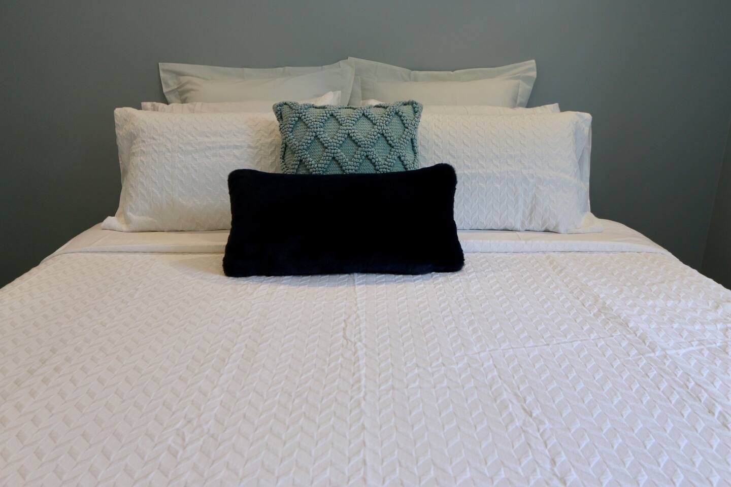 King bed with electric blanket for winter warmth!