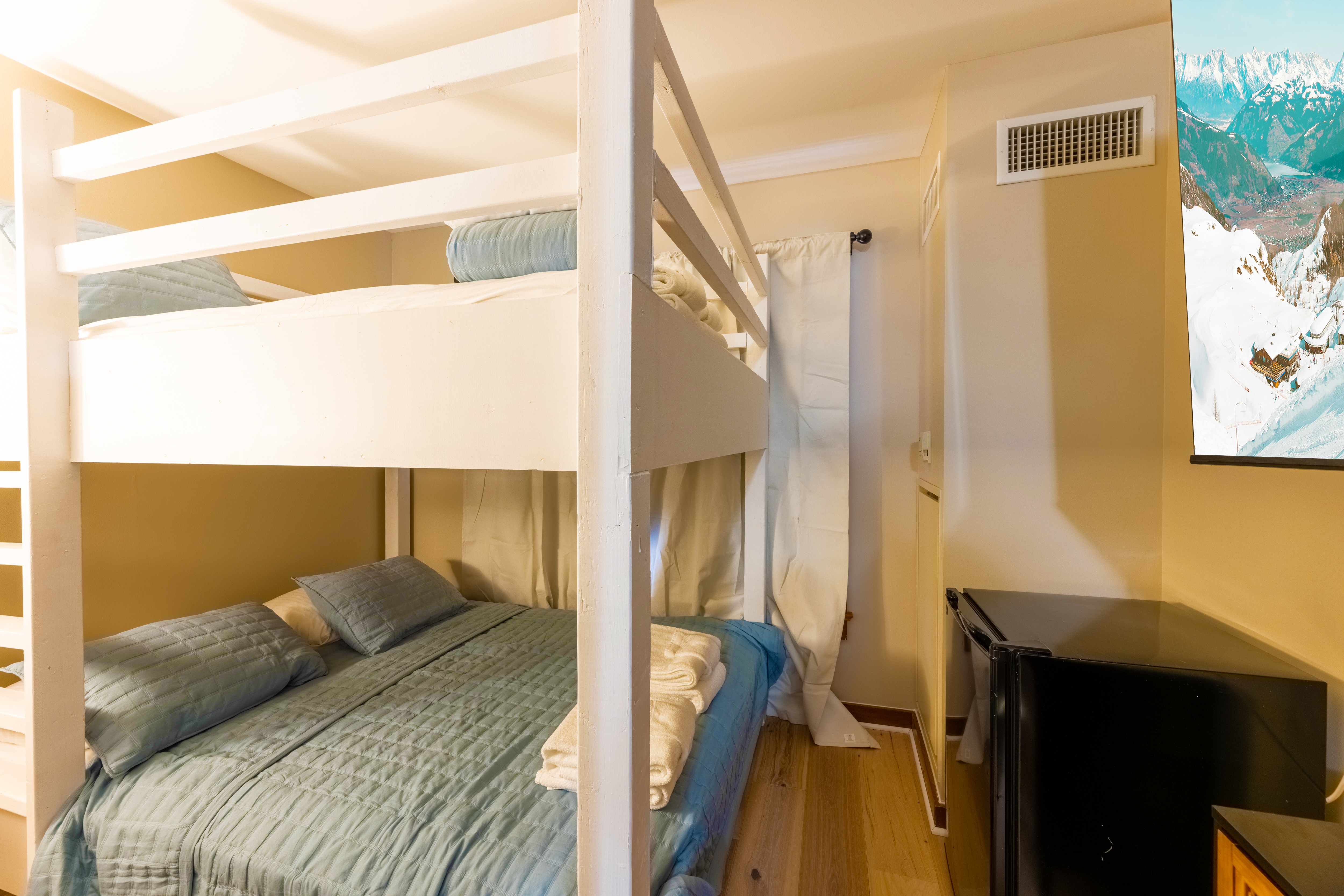 Allegheny Springs · Units 326-330 — Family Bunk Room