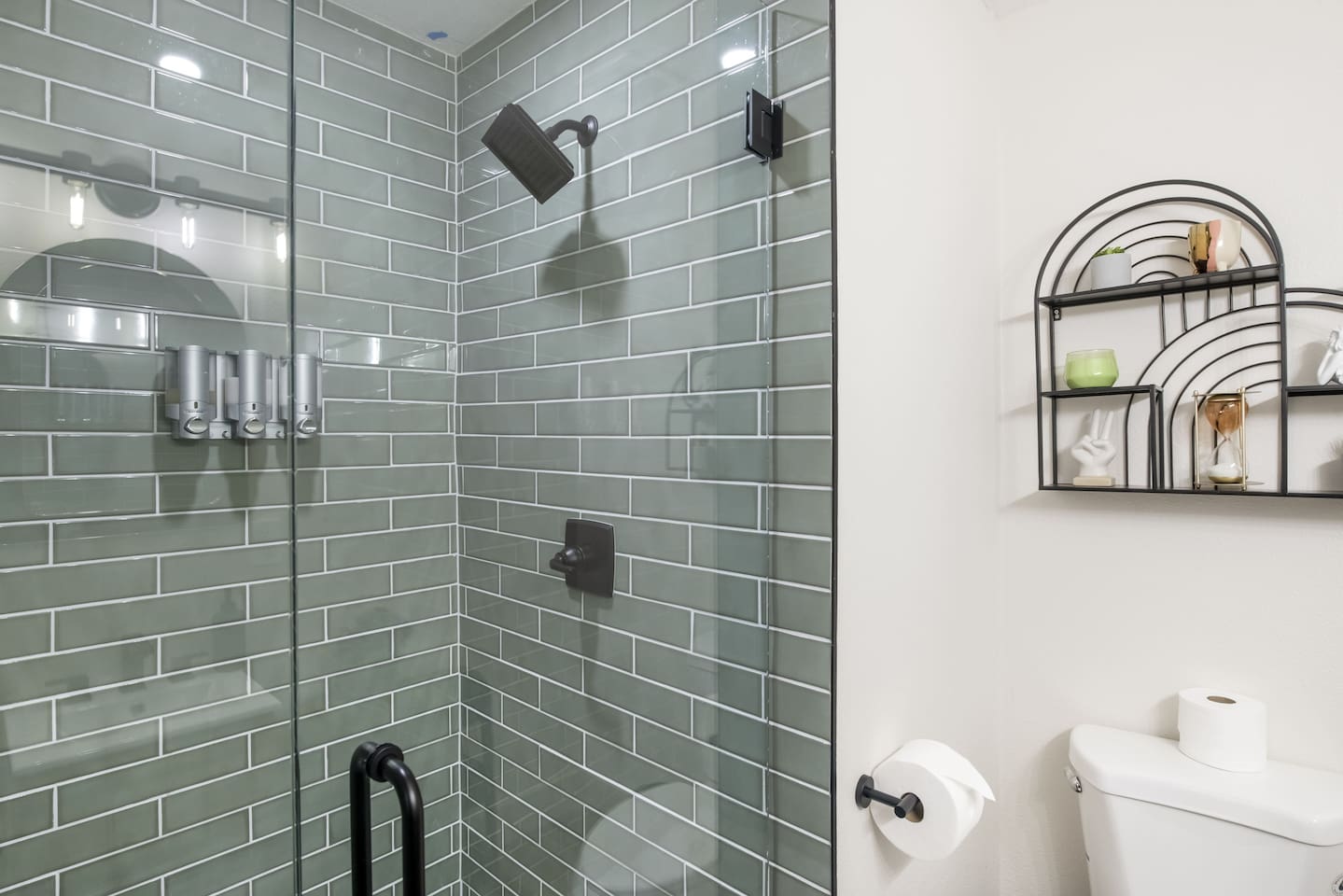 Hallway (Shared) Bathroom with stylish shower