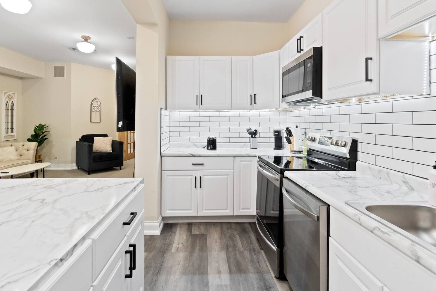 Fully equipped kitchen with modern appliances, ample counter space, and all the essentials for a convenient and enjoyable stay.