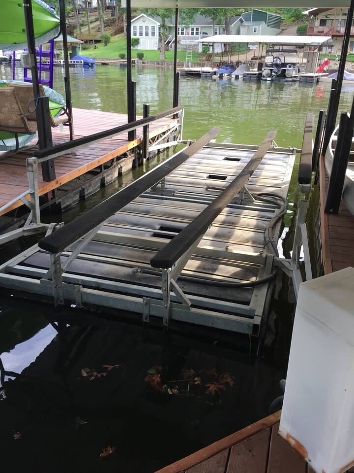 6000# lift for 28' boat