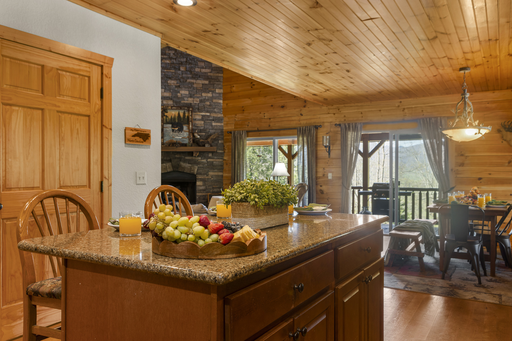 Kitchen: Stylish granite counters and mountain views create the perfect culinary escape!