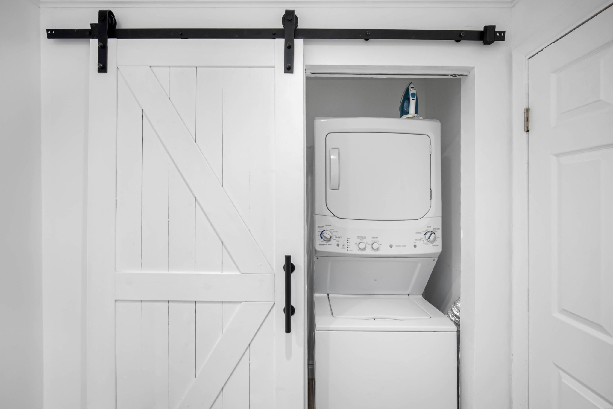 Laundry Area: Complete washer and dryer