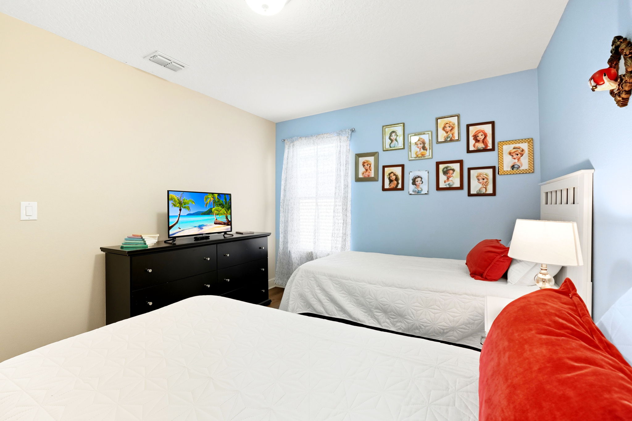 King/Twin Royal Room 2nd Floor alternate view