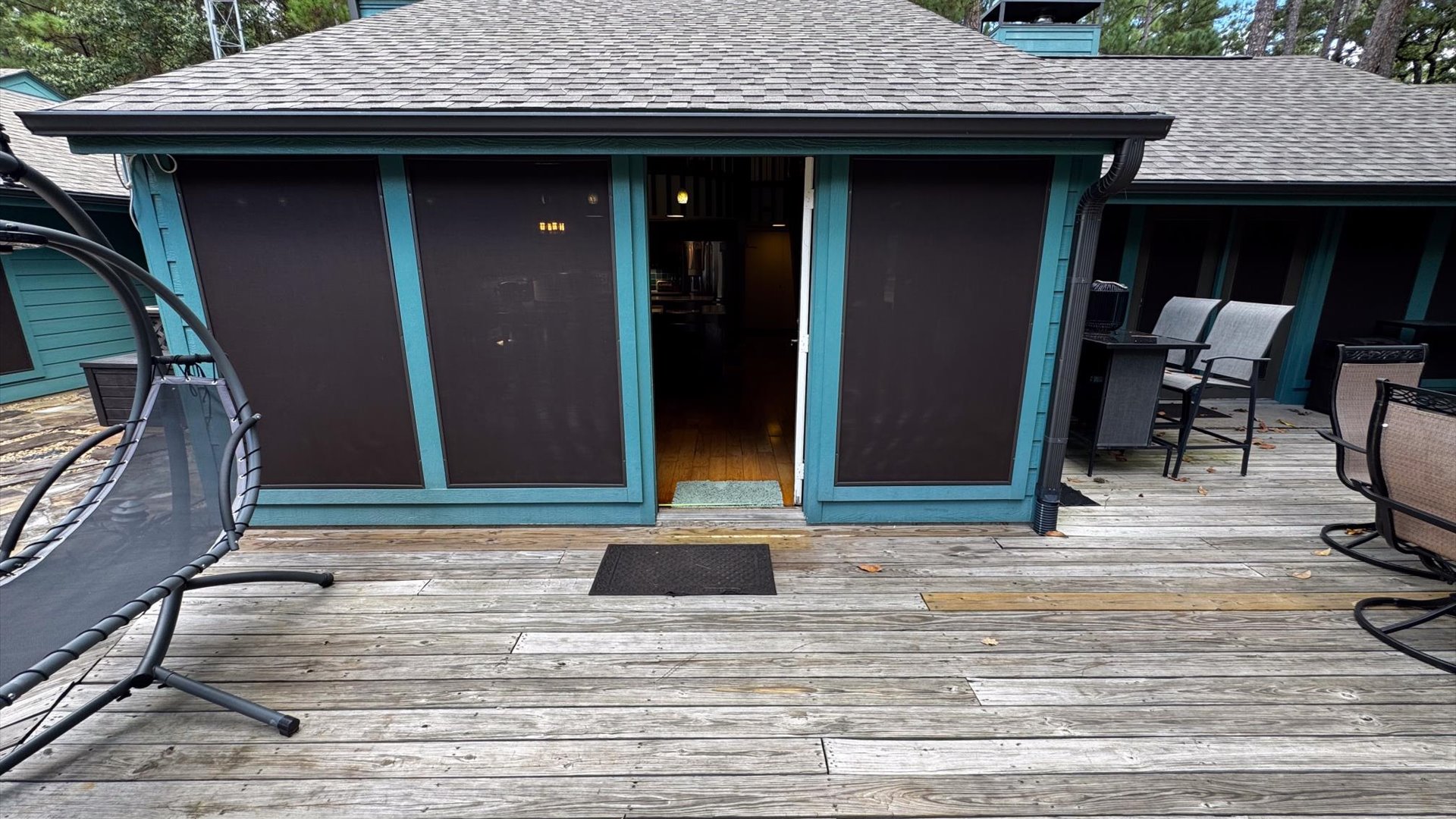 Back deck area leading back into the Kitchen.
