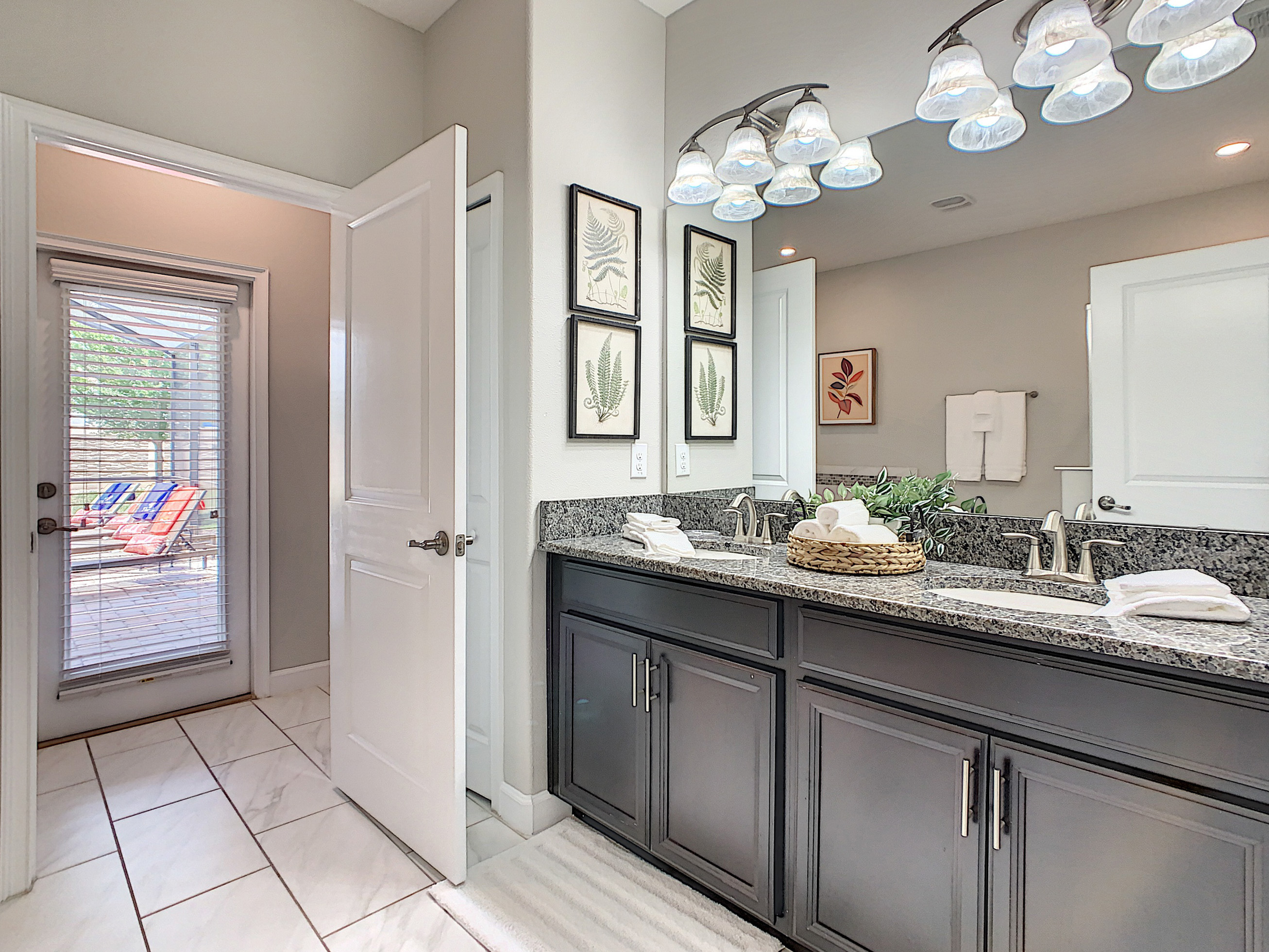 Master Suite En Suite Bathroom