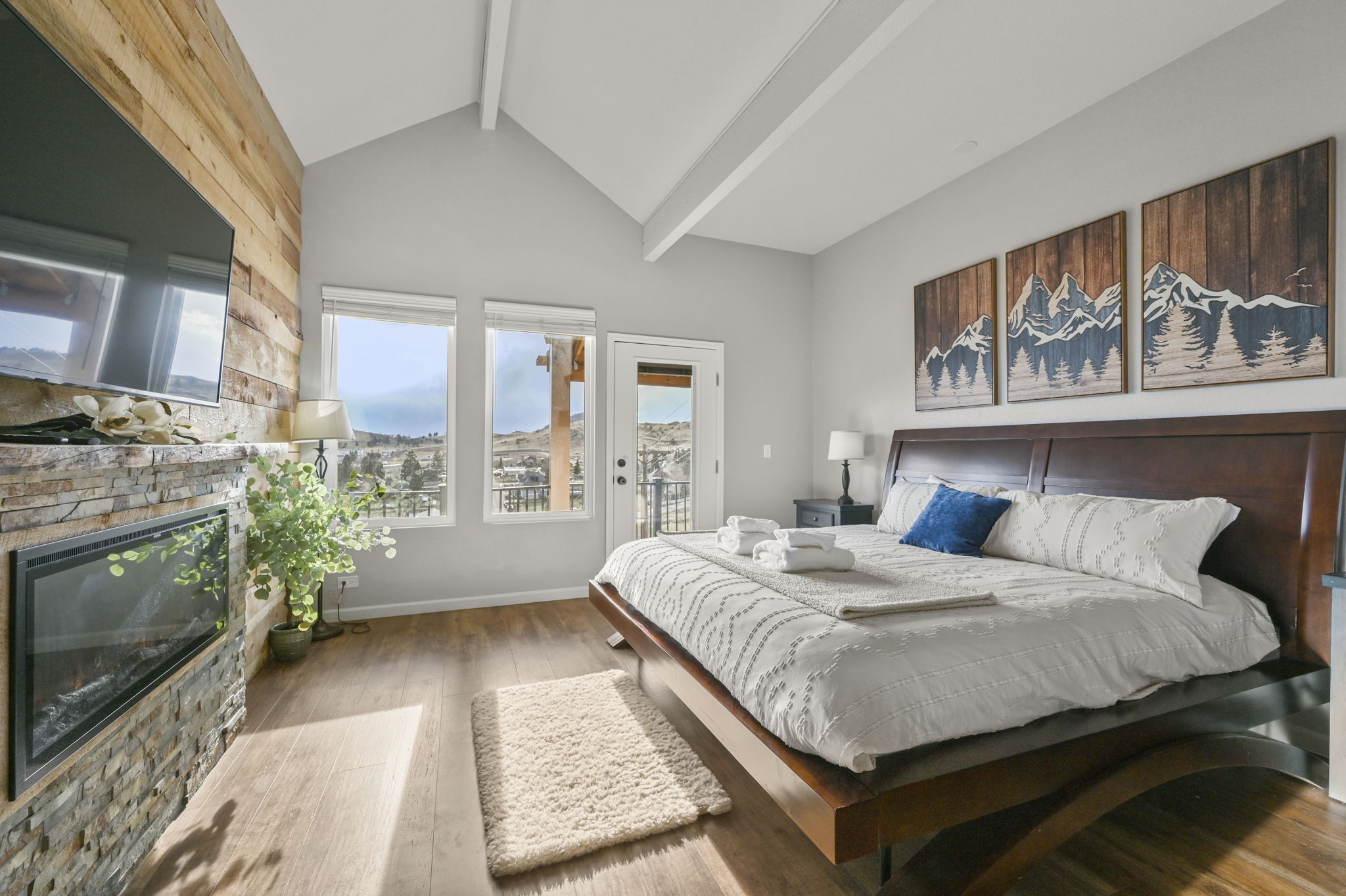Bedroom 4 has it's own private walkout deck