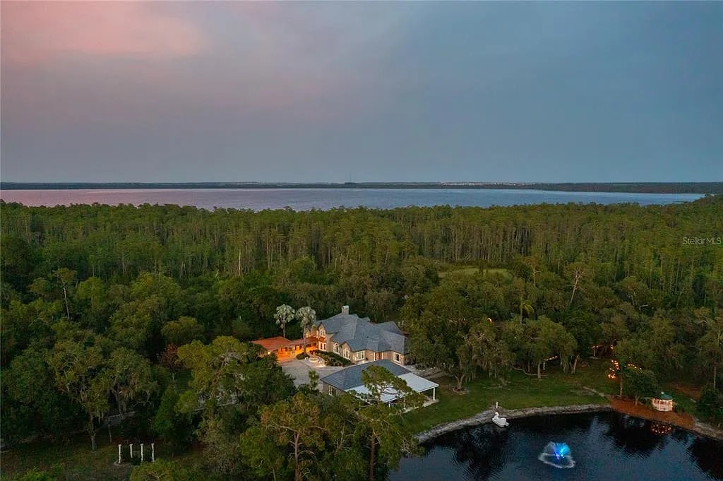 "OMG &mdash; what an unforgettable stay! We came for an Ironman training weekend at Lake Louisa, celebrated birthdays, and built incredible bonds. This property is an absolute dream with so much to do and experience. The host was outstanding and made everything