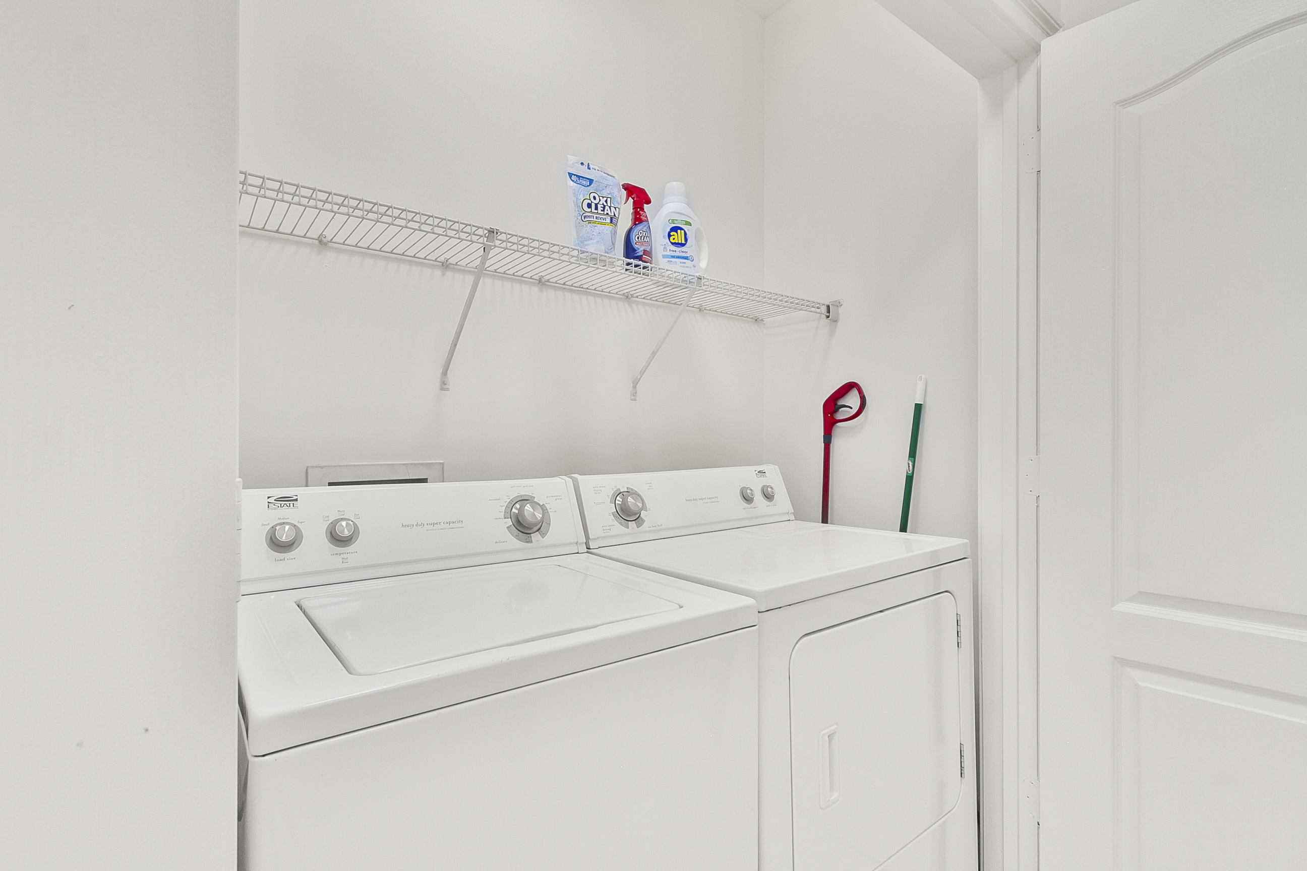 Full Size Laundry
