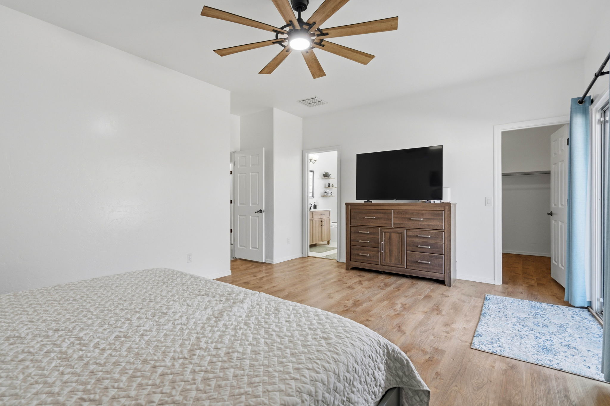 Smart TV and walk-in closet