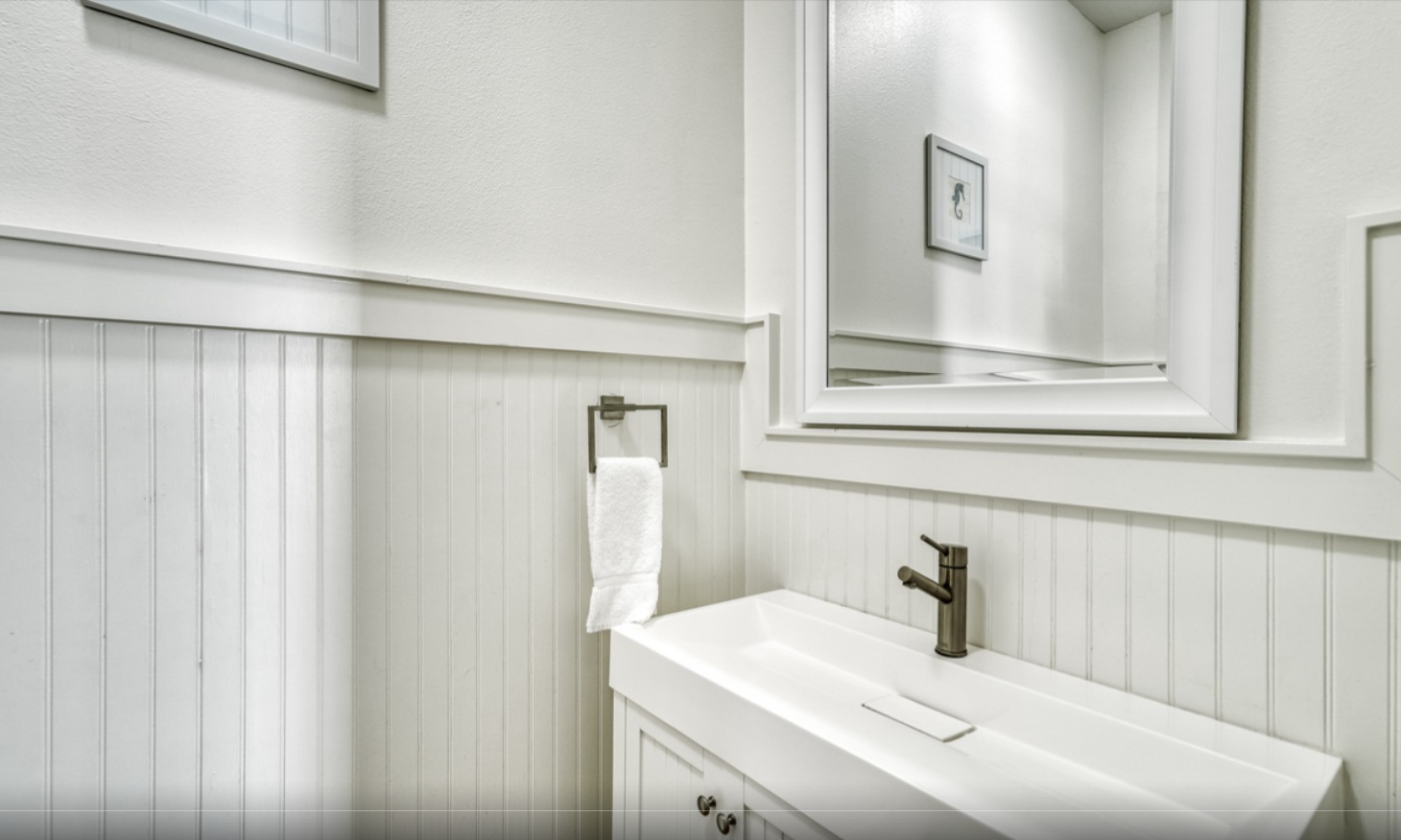 1st floor half bath powder room