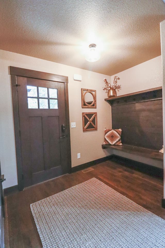 Entry area