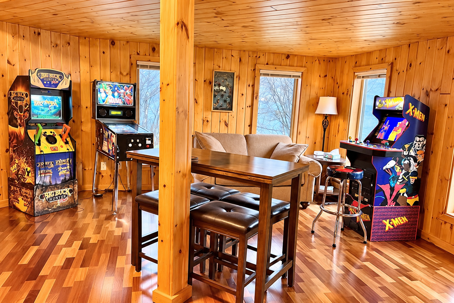 Make it a game night: arcade cabinets and digital pinball bring some friendly competition to your North Shore stay. A fun option when you’re ready for a break from exploring.