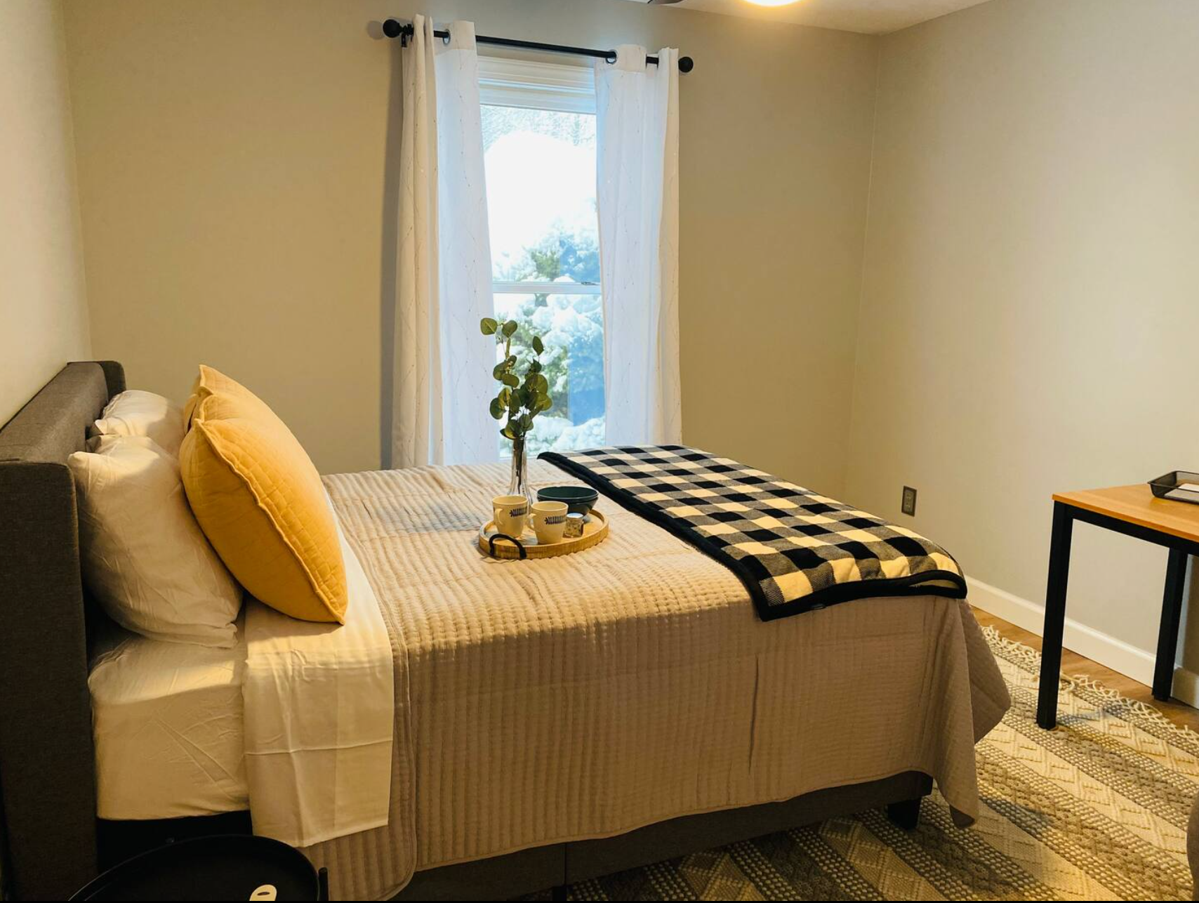 Bedroom # 3 With Desk