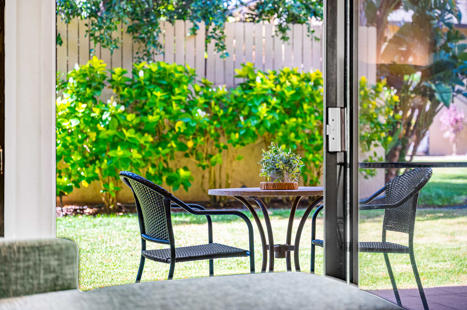 Private lanai to enjoy the breeze and bird songs