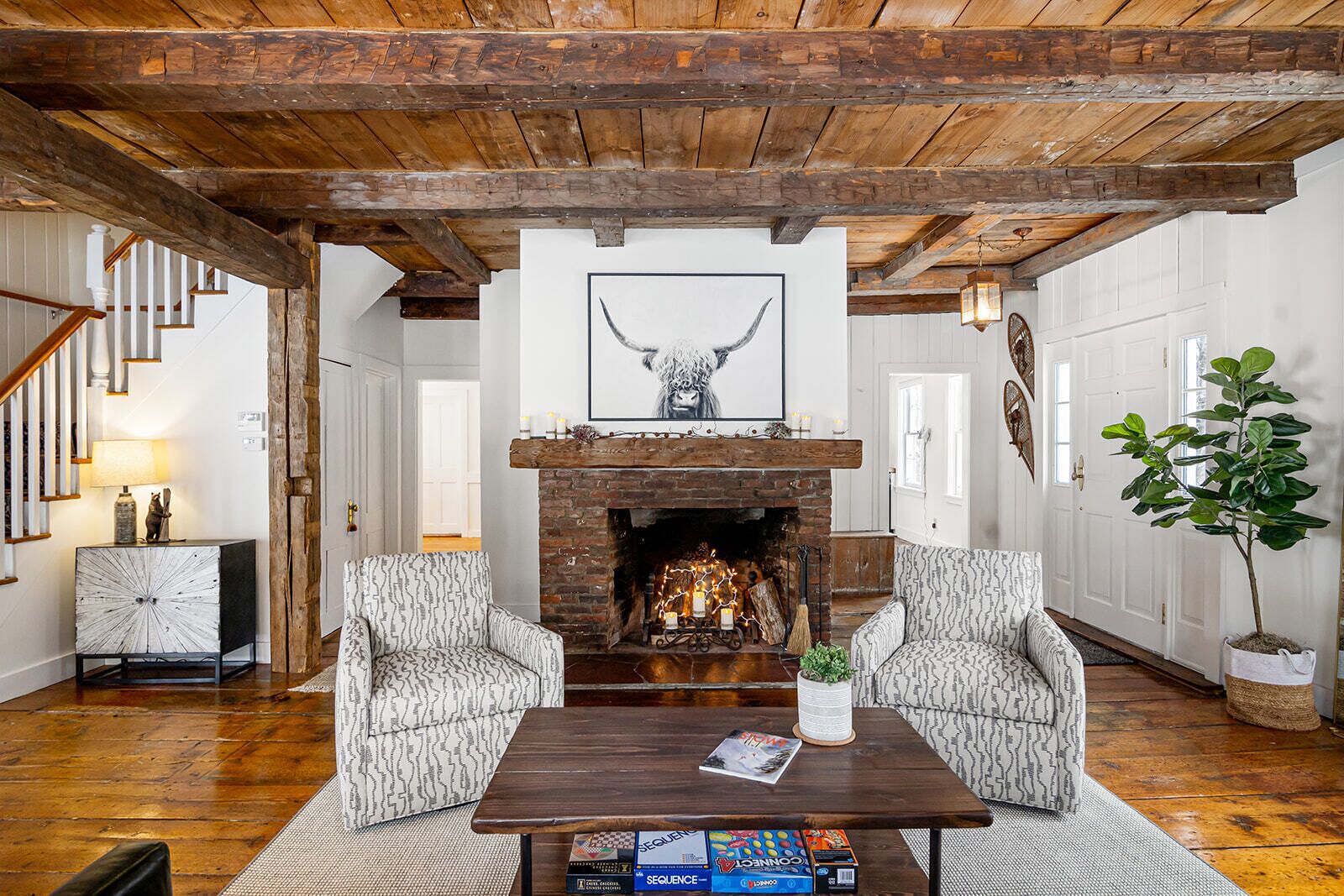 Private Gated Pool And Scenic Surroundings - Charming Spacious Retreat - Stowe, VT