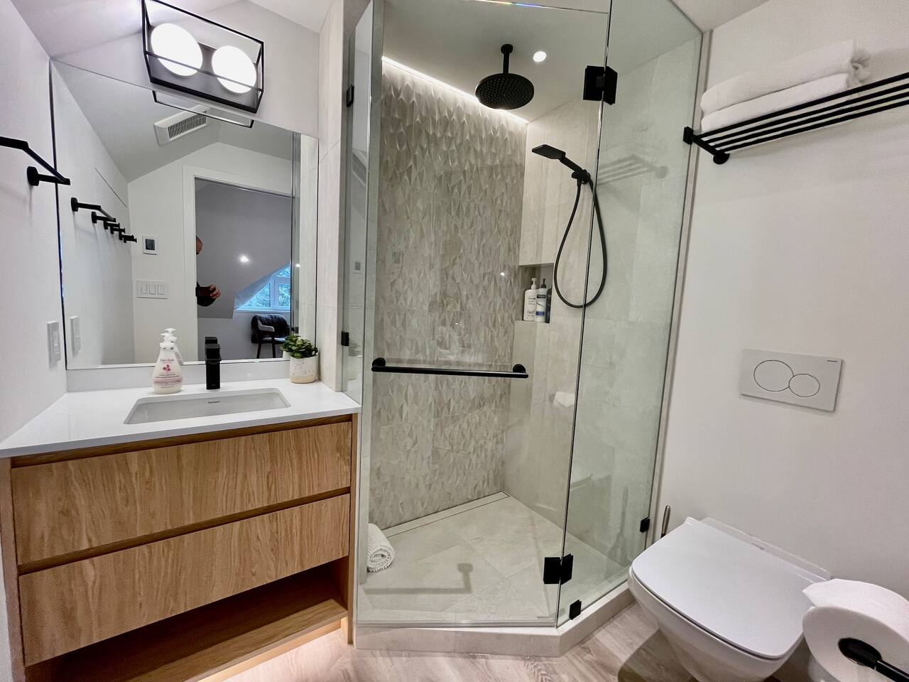 Top floor Ensuite 