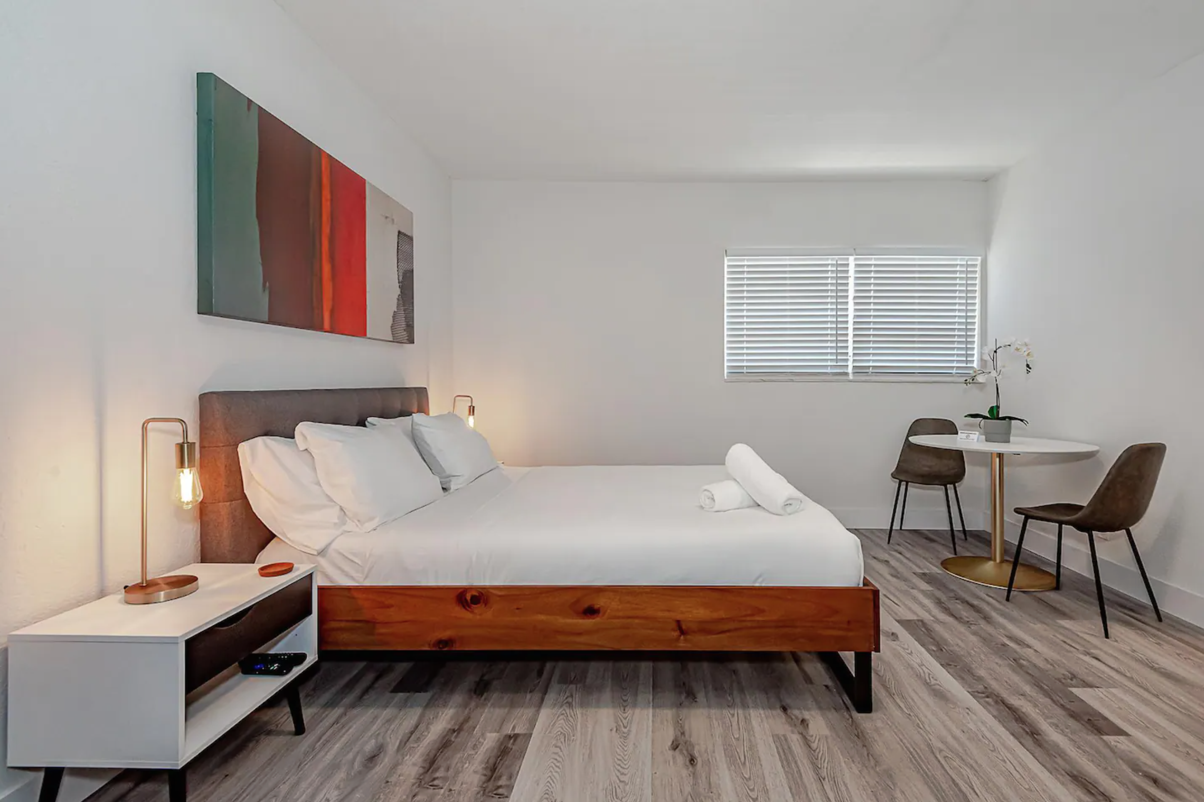 Modern, simple design to work, eat or relax.