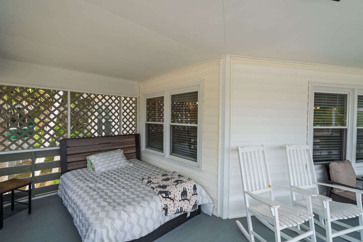 Porch Bed 