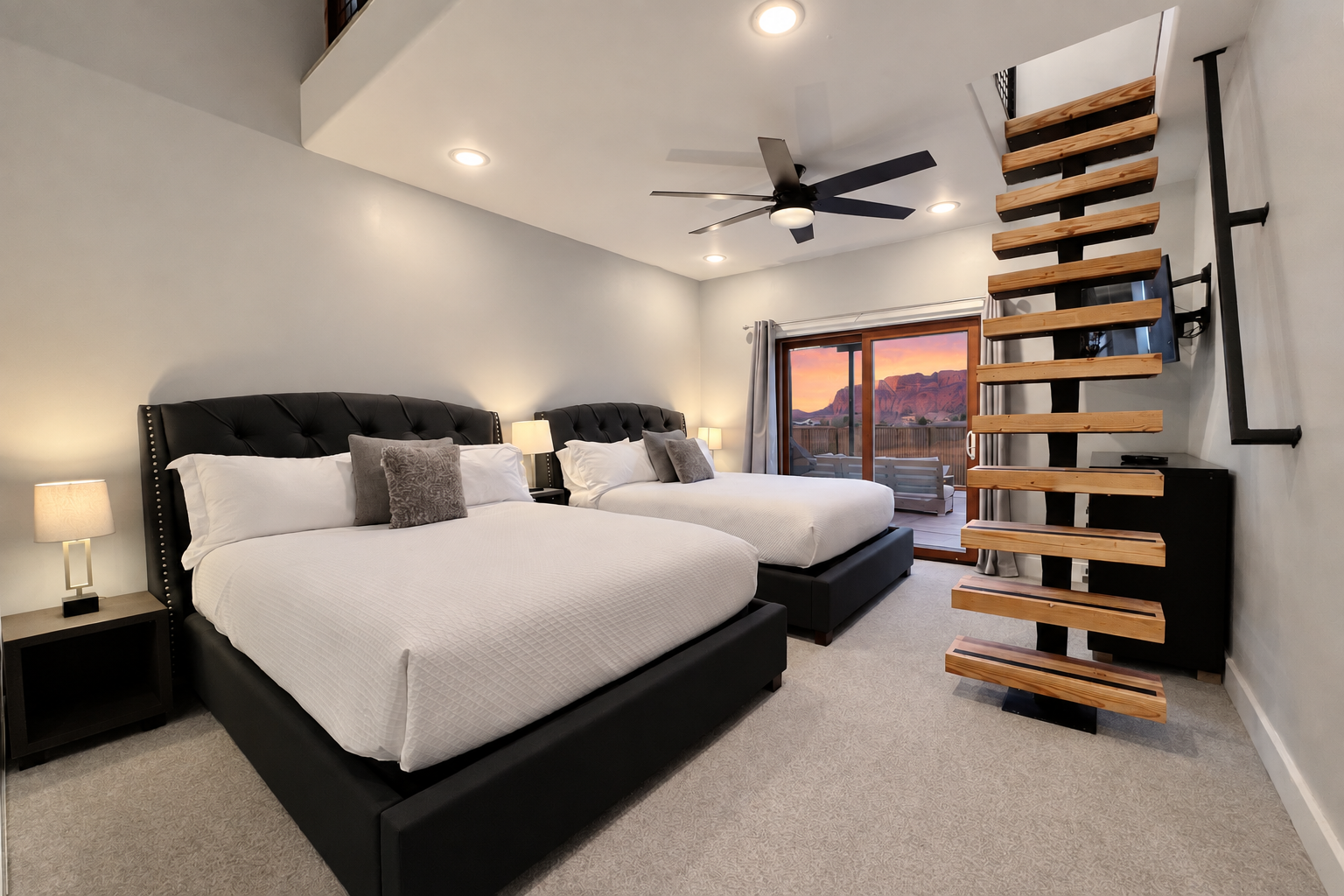 Guest Suite 4 Two queens and loft