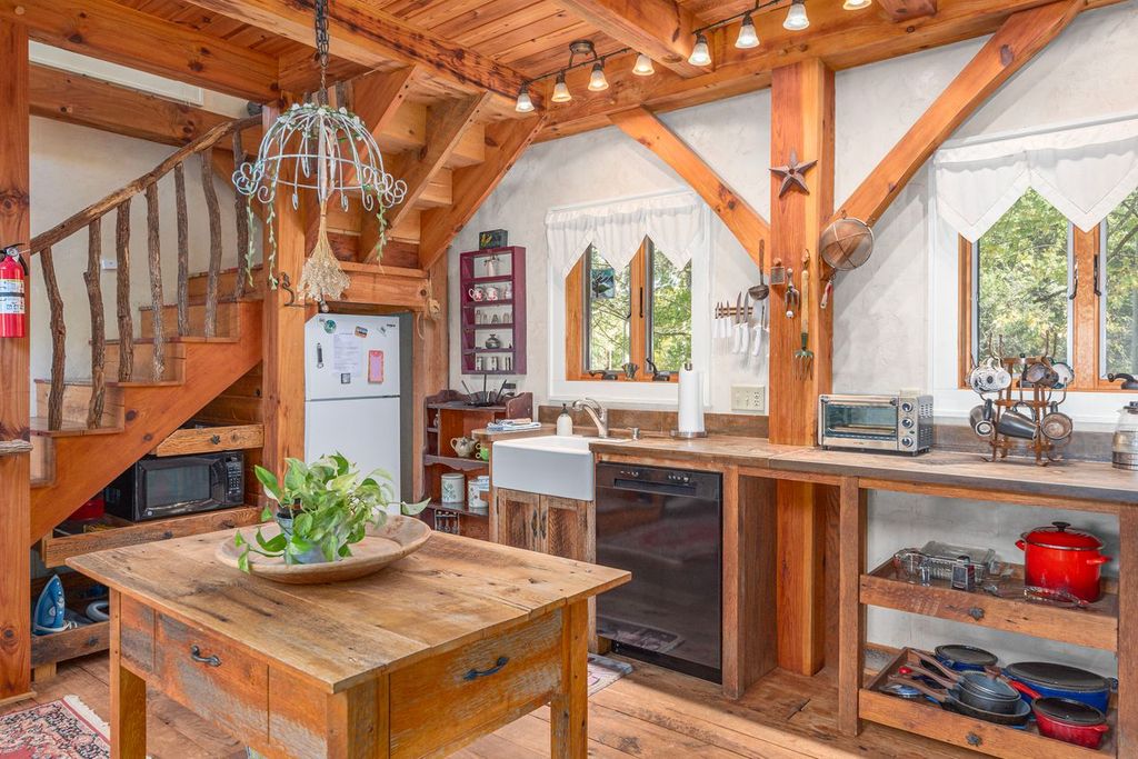 Windows placed to take advantage of creek views take away that feeling that dinner time is a chore. 