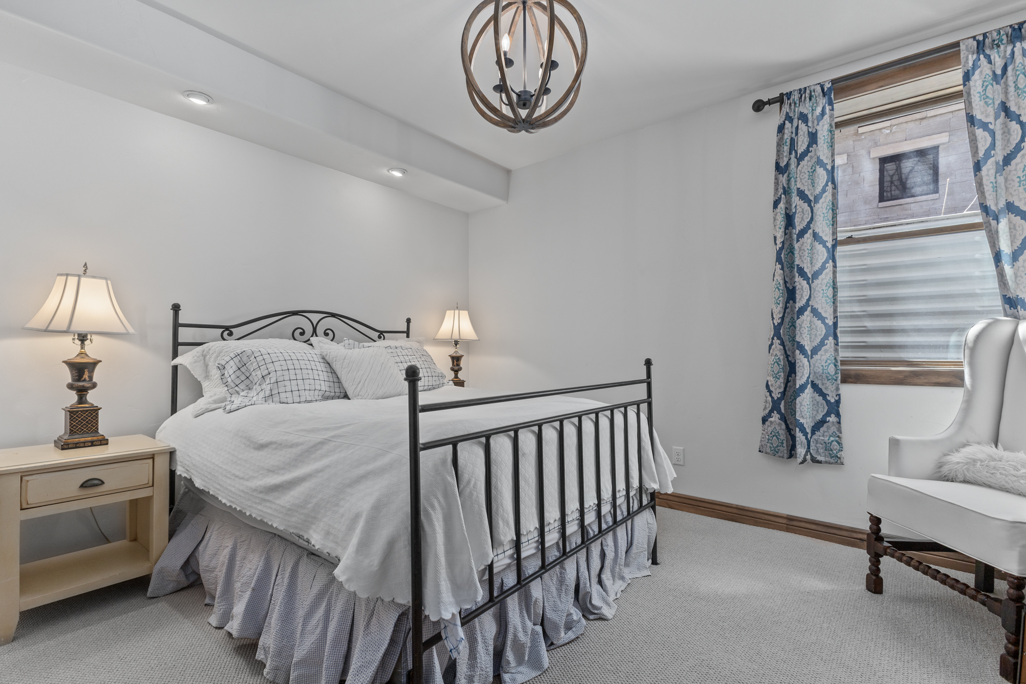 Lower Level Queen Bedroom 4