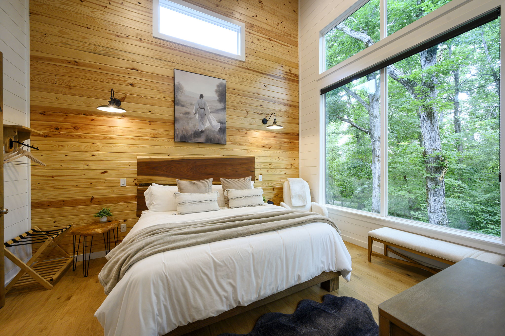 Master Suite with King size bed and luxury linens